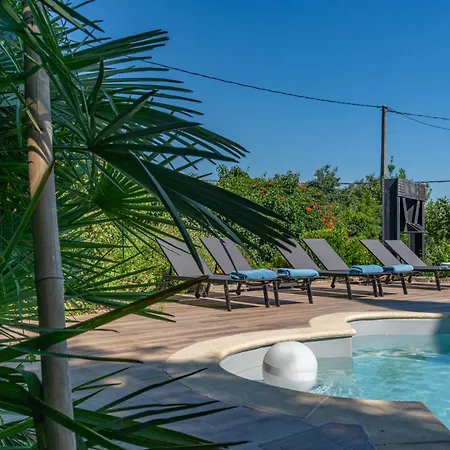Des Oliviers Bed & Breakfast *