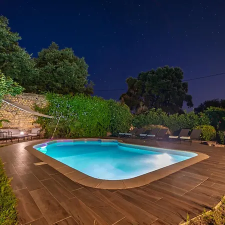 ベッド・アンド・ブレックファスト Des Oliviers *