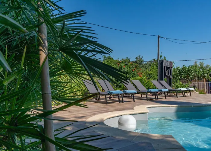 Des Oliviers Bed & Breakfast *