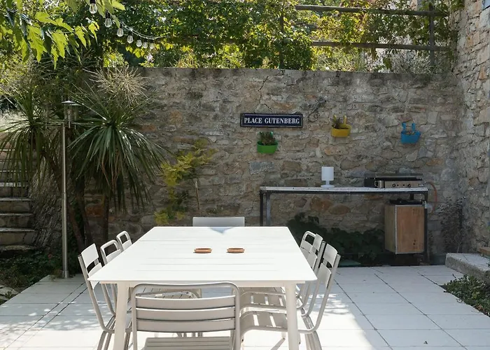 ベッド・アンド・ブレックファスト Des Oliviers *