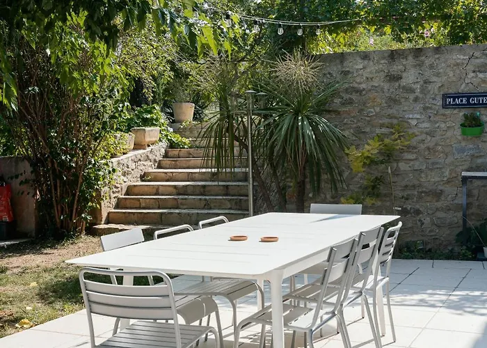 Des Oliviers * ニーム